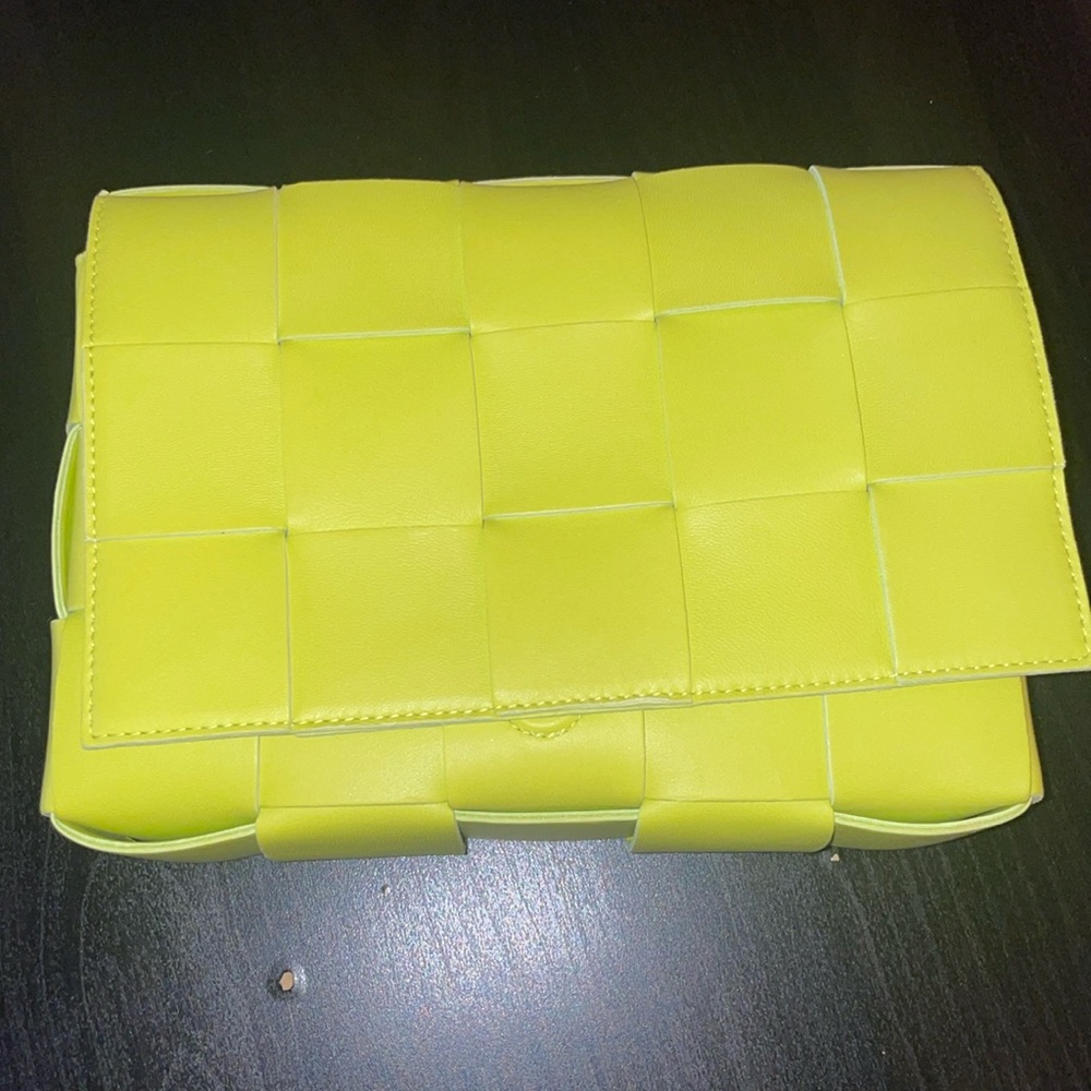 NEW never used bottega veneta Cassette  lambskin leather 👛🥂